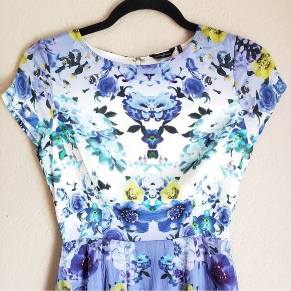 GUESS BY MARCIANO ~Lilacs & Blues Floral Print Dress w/ Dip-Dye Effect ~Size XS - Picture 3 of 7
